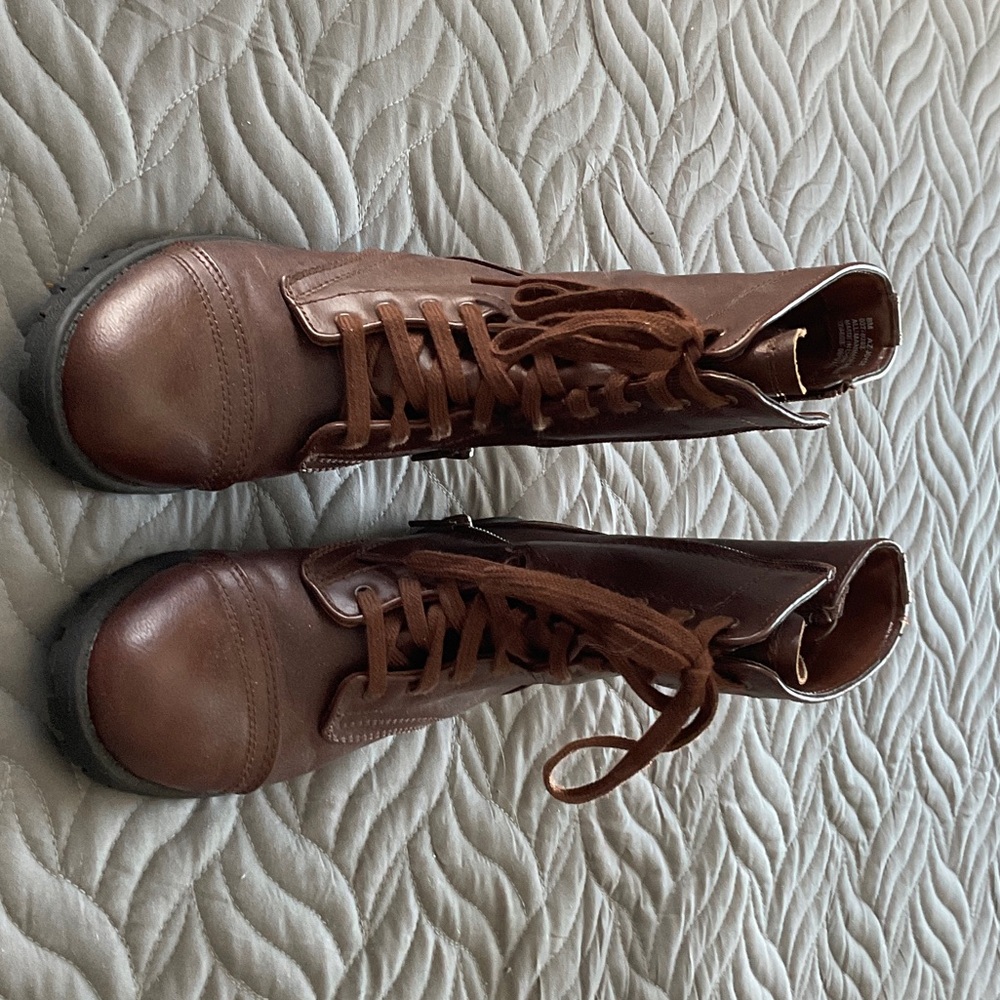 Elegant Brown Lace-Up Ankle Boots